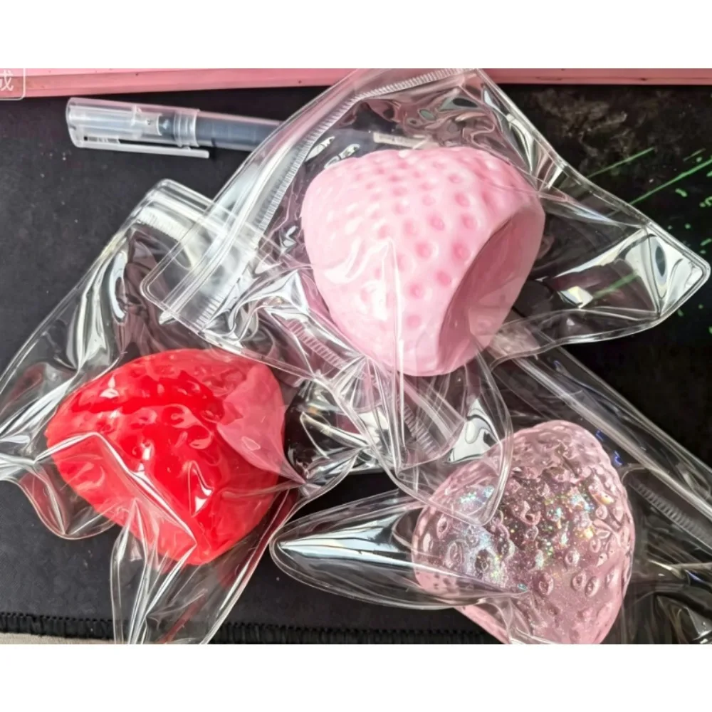Squishy Big Strawberry Squeeze - đánh giá và giá Party Games Entertainer
