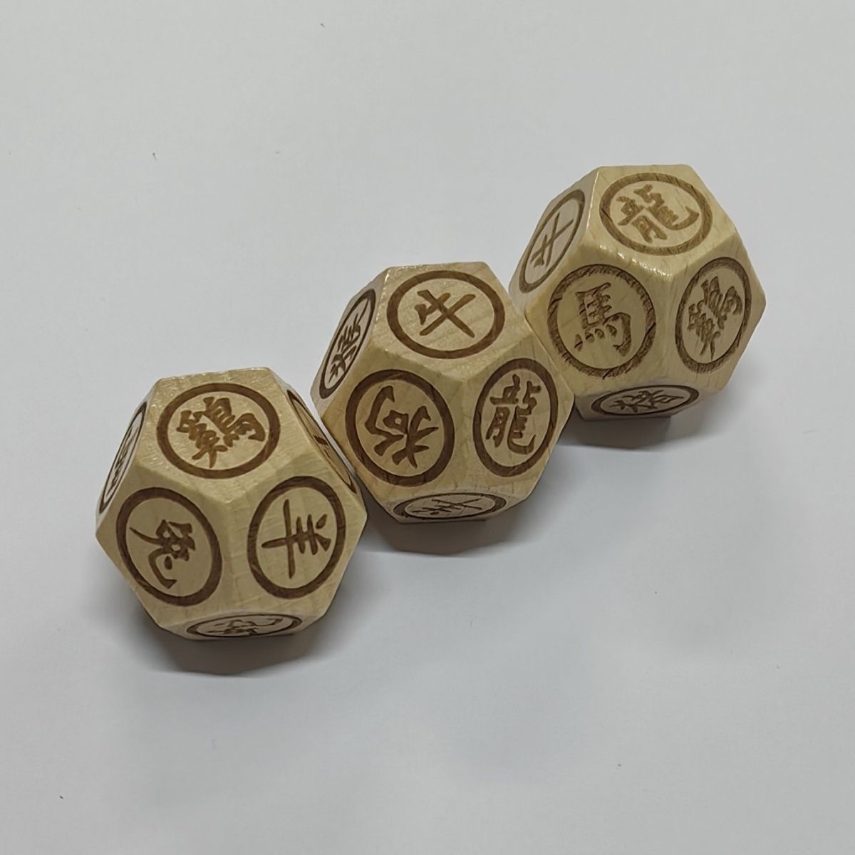 12-Sided Wooden Chinese Zodiac - đánh giá và giá Zodiac Party Games